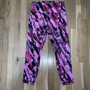 Lululemon leggings pink camo 💞